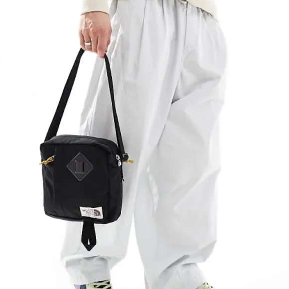 The North Face Berkeley Black Crossbody Bag - Picture 2 of 10